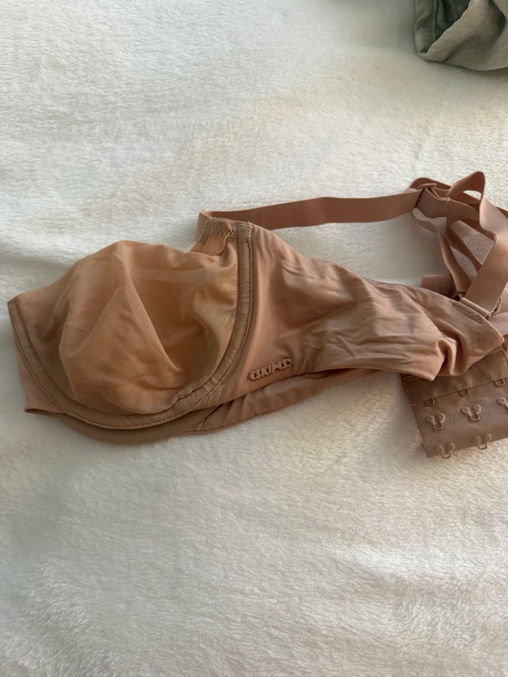 SKIMS Sheer Mesh Underwire Bra in Light Brown